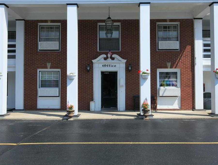 Colony Motel